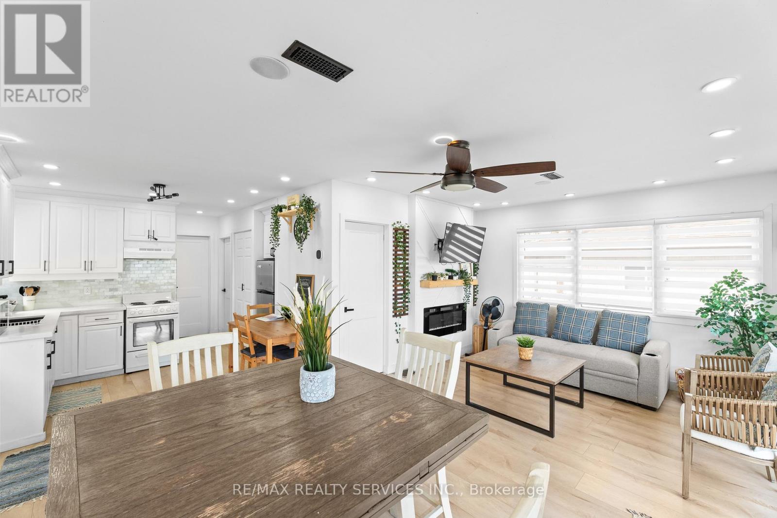 2305 Crystal Beach Road, Innisfil (Alcona), Ontario  L9S 3W8 - Photo 17 - N12397717