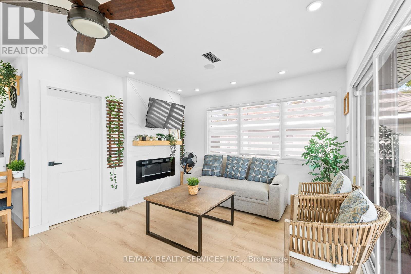 2305 Crystal Beach Road, Innisfil (Alcona), Ontario  L9S 3W8 - Photo 14 - N12397717