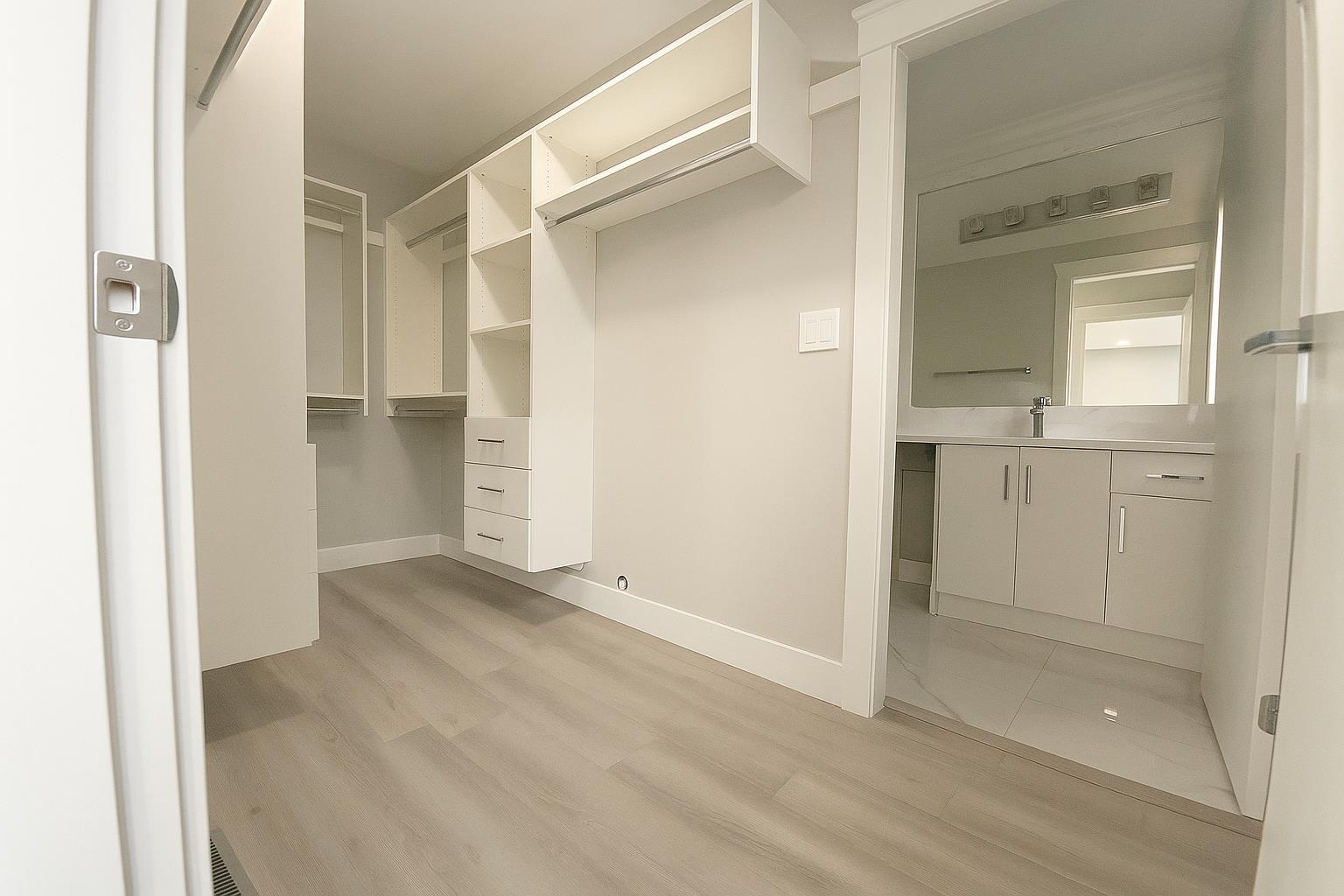 33996 Barker Court, Mission, British Columbia  V2V 6B2 - Photo 5 - R3046855