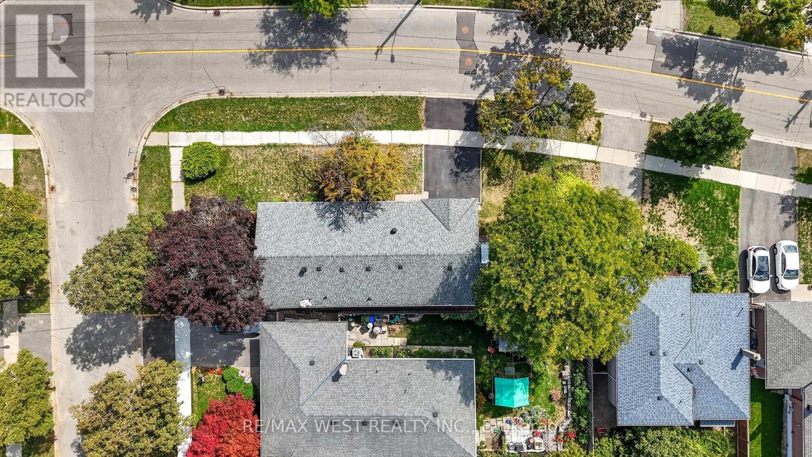 204 Jeffcoat Drive, Toronto, Ontario  M9W 3C9 - Photo 45 - W12401693