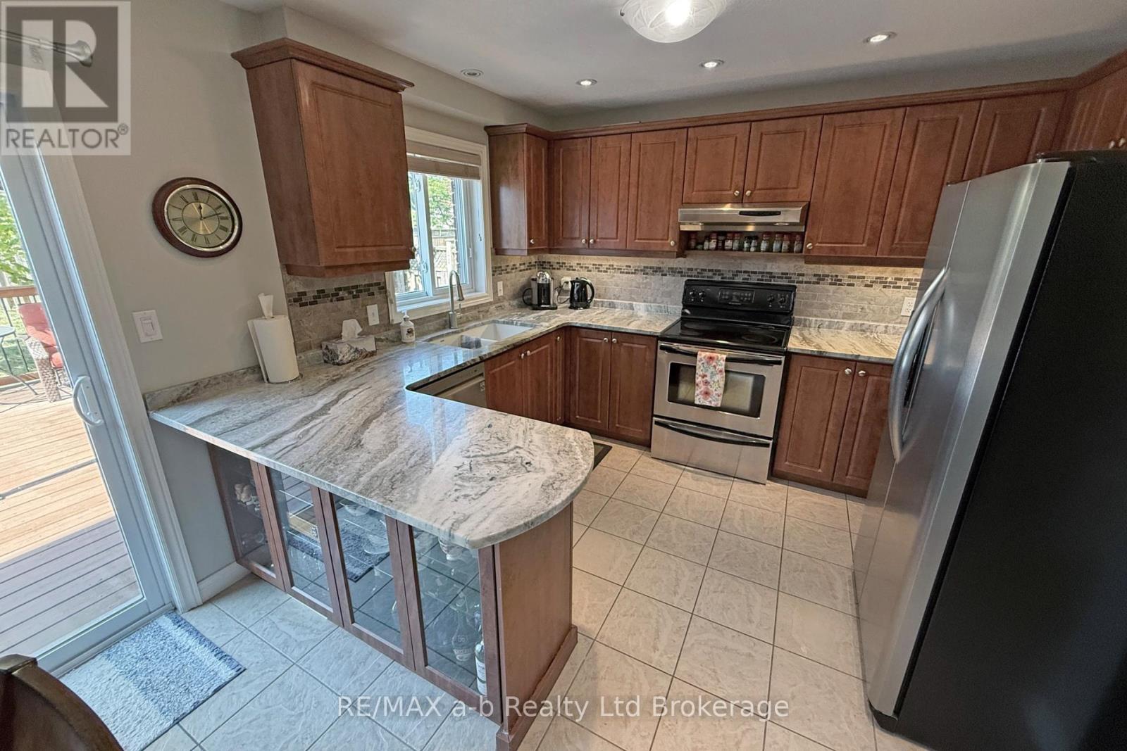 501 Tatham Boulevard, Woodstock, Ontario  N4T 0A7 - Photo 15 - X12401699