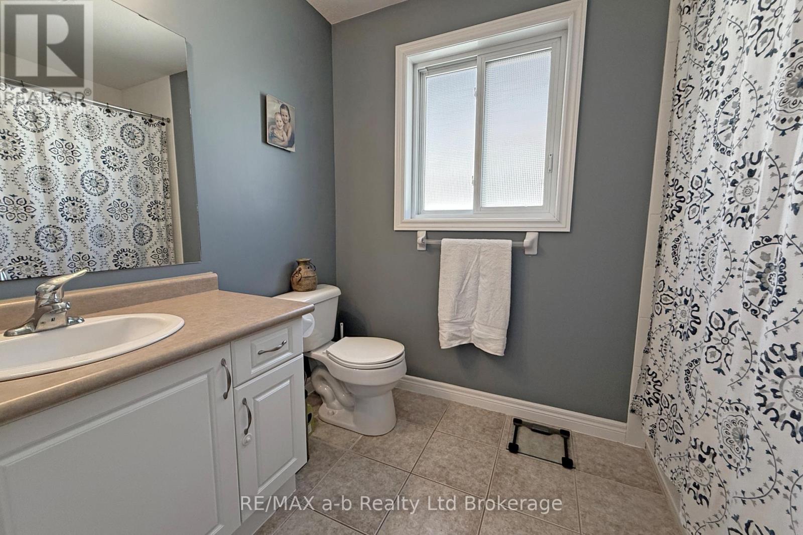 501 Tatham Boulevard, Woodstock, Ontario  N4T 0A7 - Photo 29 - X12401699