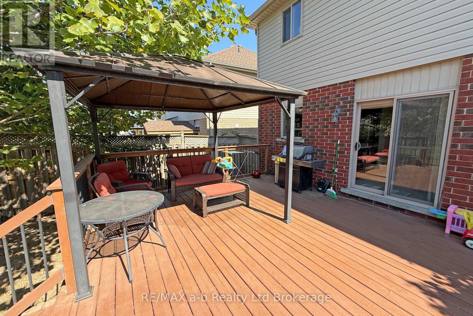 501 Tatham Boulevard, Woodstock, Ontario  N4T 0A7 - Photo 39 - X12401699
