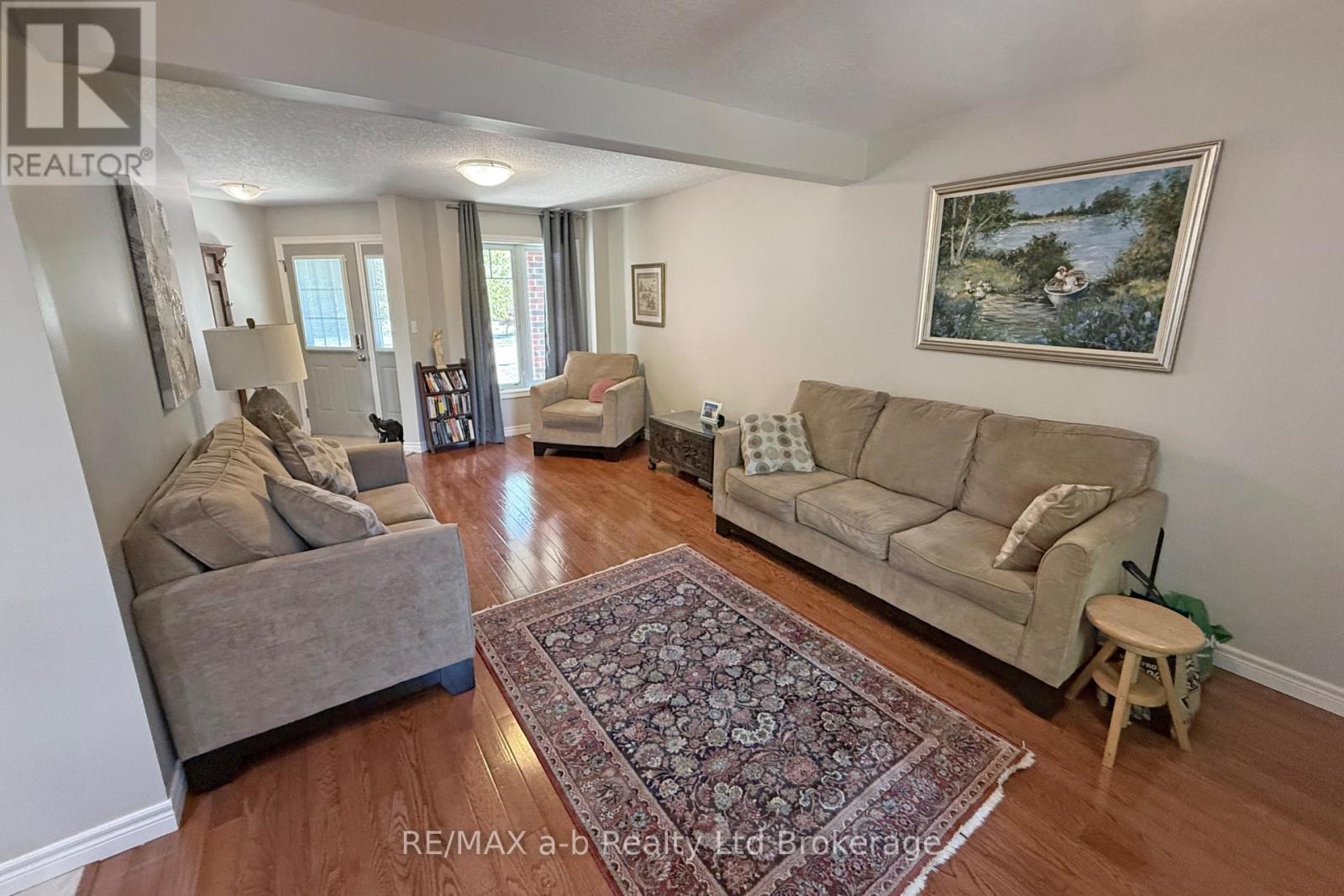 501 Tatham Boulevard, Woodstock, Ontario  N4T 0A7 - Photo 8 - X12401699