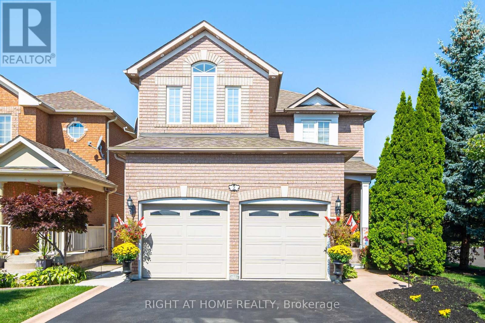 2 Melrose Gardens, Brampton (Snelgrove), Ontario  L7A 1J7 - Photo 1 - W12401704