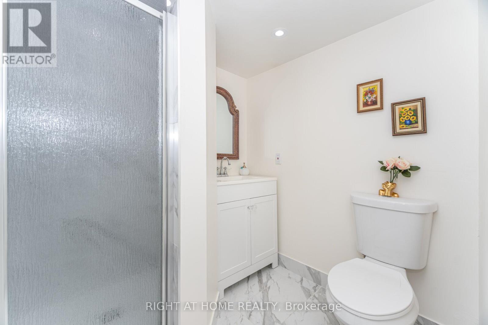 2 Melrose Gardens, Brampton (Snelgrove), Ontario  L7A 1J7 - Photo 46 - W12401704