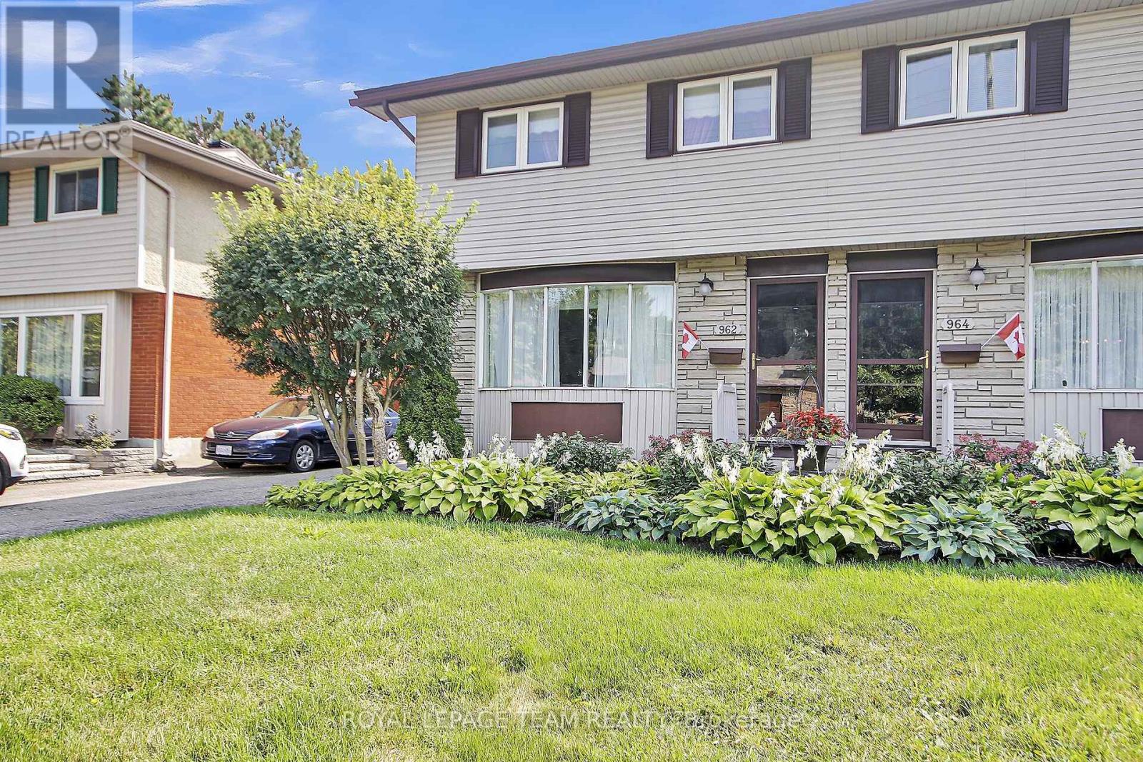 962 DYNES ROAD, Ottawa, Ontario