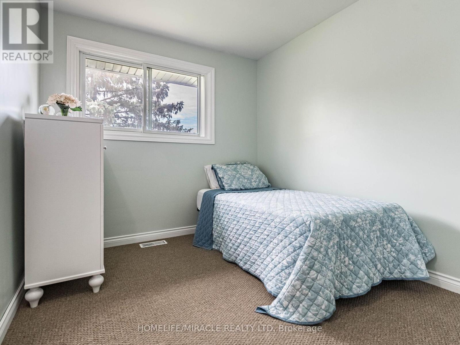 38 Martha Court, Welland, Ontario  L3C 4N2 - Photo 28 - X12401706