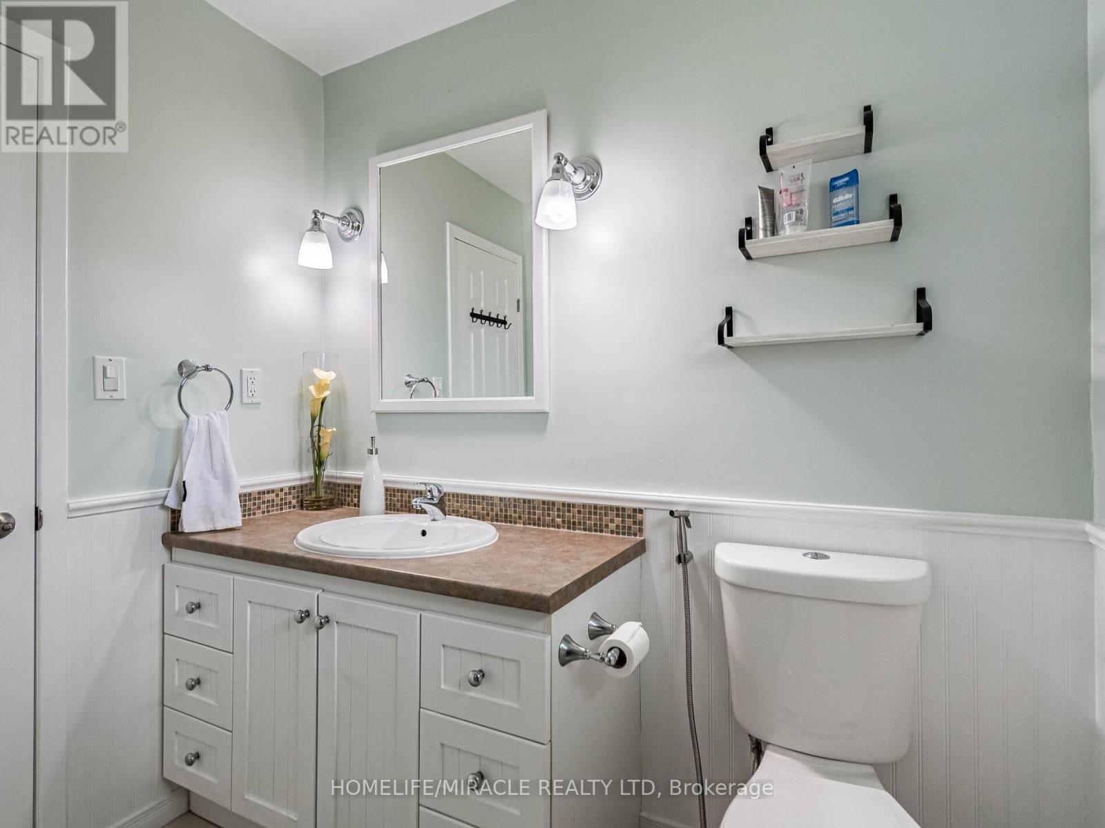 38 Martha Court, Welland, Ontario  L3C 4N2 - Photo 32 - X12401706