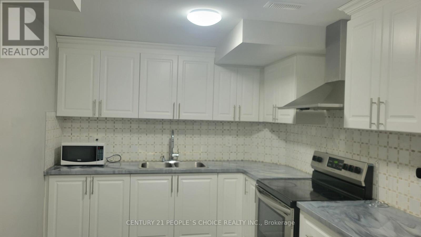 Bsmt - 33 Boathouse Road, Brampton, Ontario  L7A 5B5 - Photo 12 - W12375254