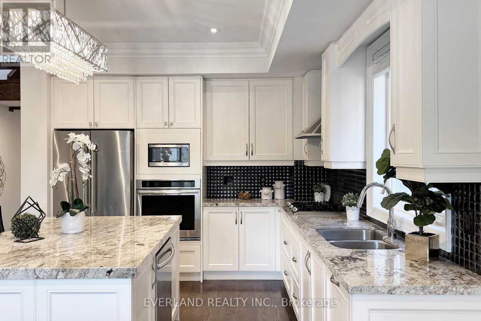 160b Finch Avenue E, Toronto, Ontario  M2N 4R9 - Photo 15 - C12401732