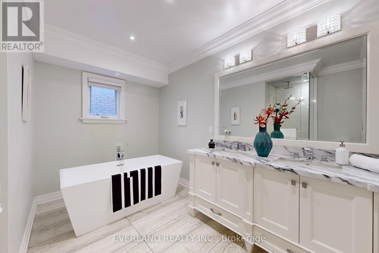 160b Finch Avenue E, Toronto, Ontario  M2N 4R9 - Photo 17 - C12401732