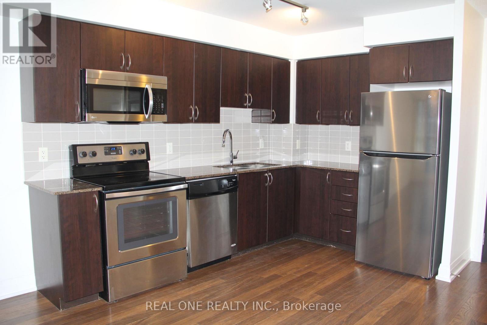 510 - 376 Highway 7 E, Richmond Hill (Doncrest), Ontario  L4B 0C7 - Photo 10 - N12401713