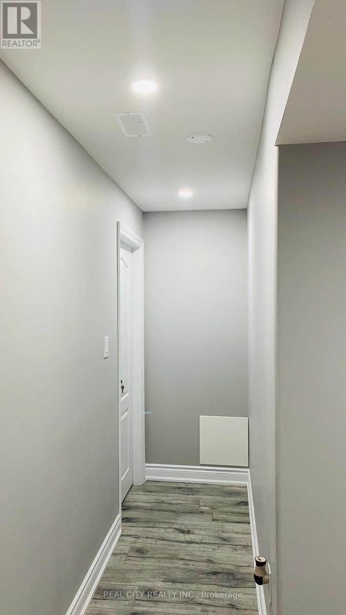 5953 Chorley Basement Place, Mississauga, Ontario L5M 5L8 - Photo 13 - W12401724