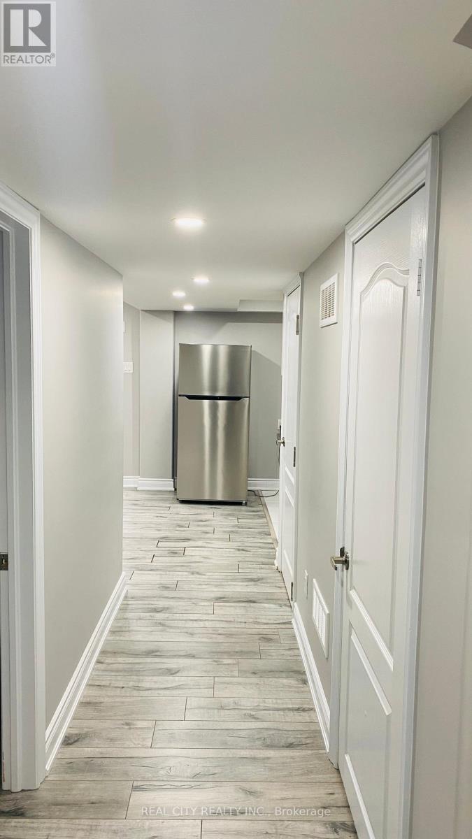 5953 Chorley Basement Place, Mississauga, Ontario L5M 5L8 - Photo 17 - W12401724