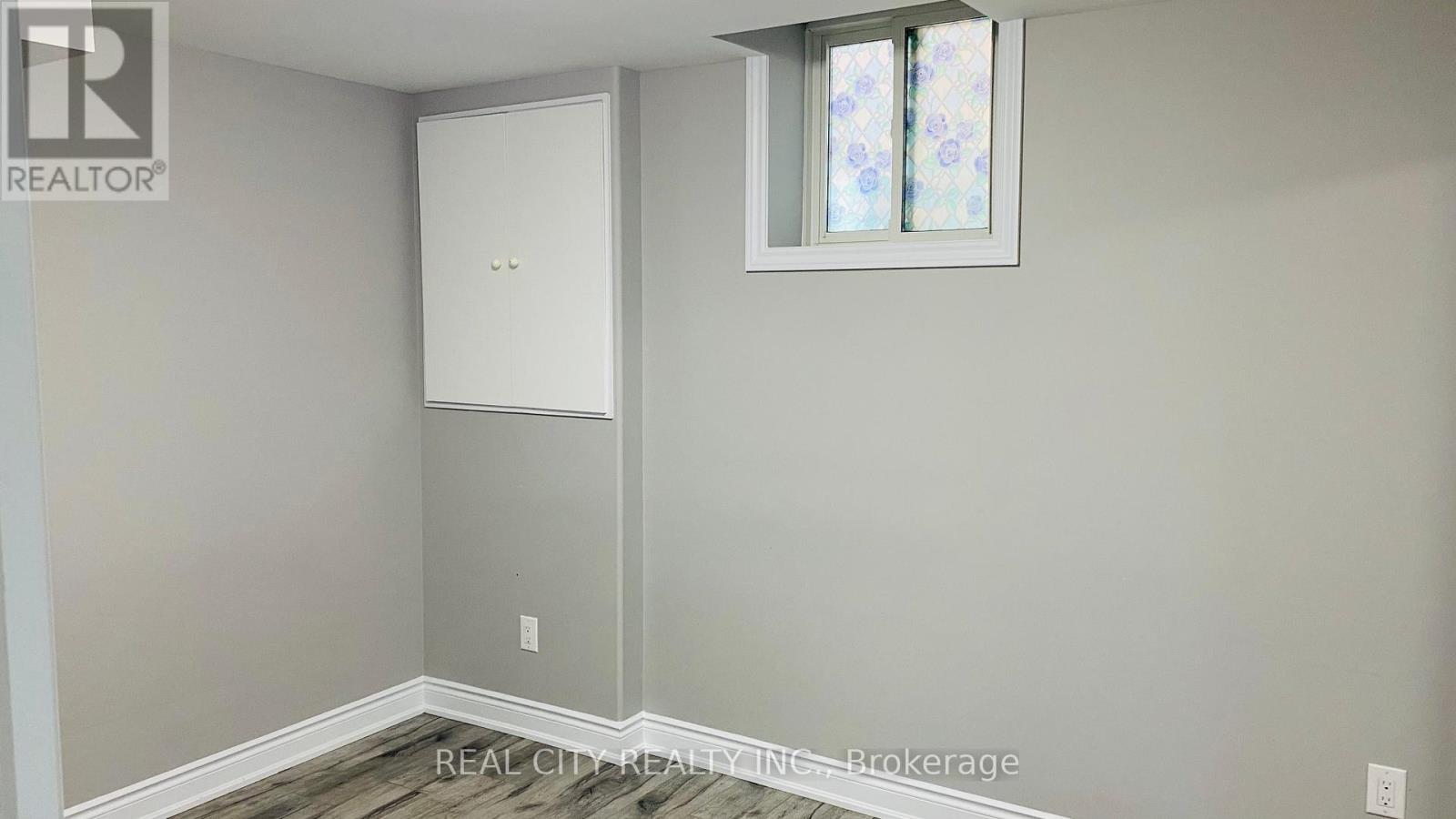 5953 Chorley Basement Place, Mississauga, Ontario L5M 5L8 - Photo 7 - W12401724