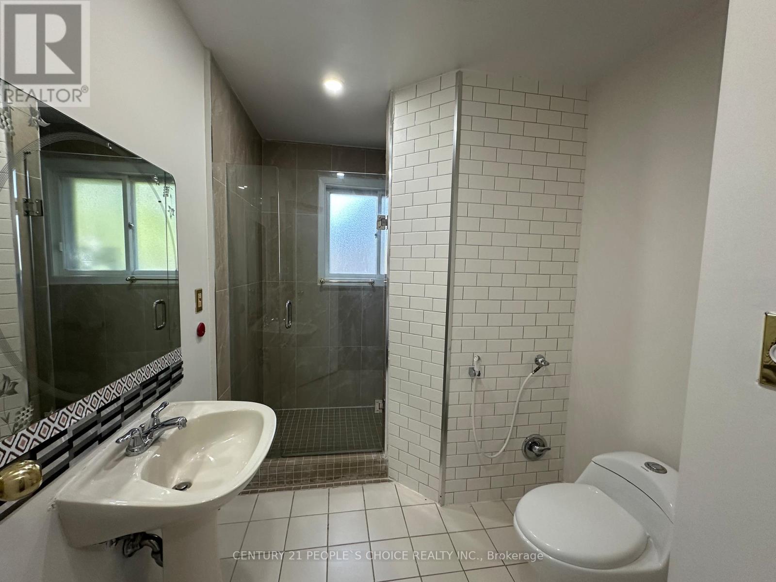 1252 Mont Clair Drive, Oakville, Ontario  L6H 1Z4 - Photo 19 - W12386305