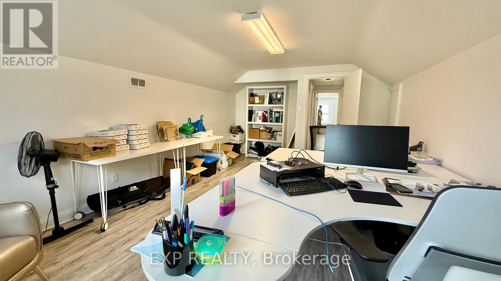74 Queen Street N, Kitchener, Ontario  N2H 2H3 - Photo 10 - X12401718