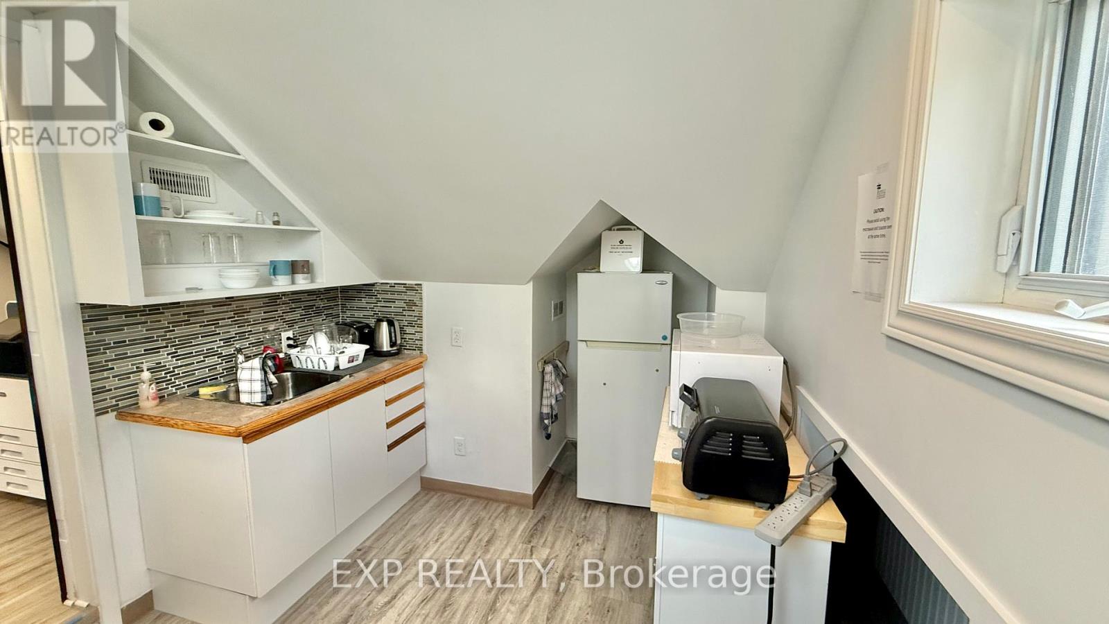 74 Queen Street N, Kitchener, Ontario  N2H 2H3 - Photo 20 - X12401718