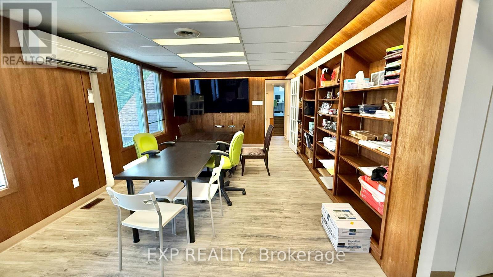 74 Queen Street N, Kitchener, Ontario  N2H 2H3 - Photo 21 - X12401718