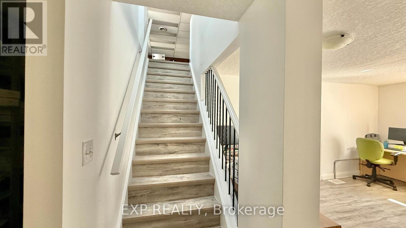 74 Queen Street N, Kitchener, Ontario  N2H 2H3 - Photo 24 - X12401718