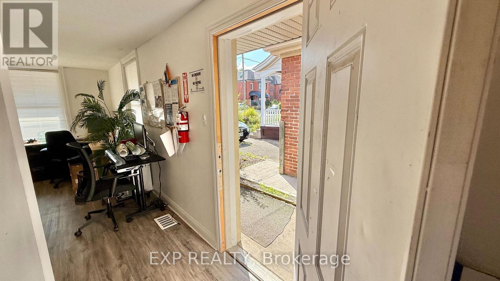 74 Queen Street N, Kitchener, Ontario  N2H 2H3 - Photo 26 - X12401718