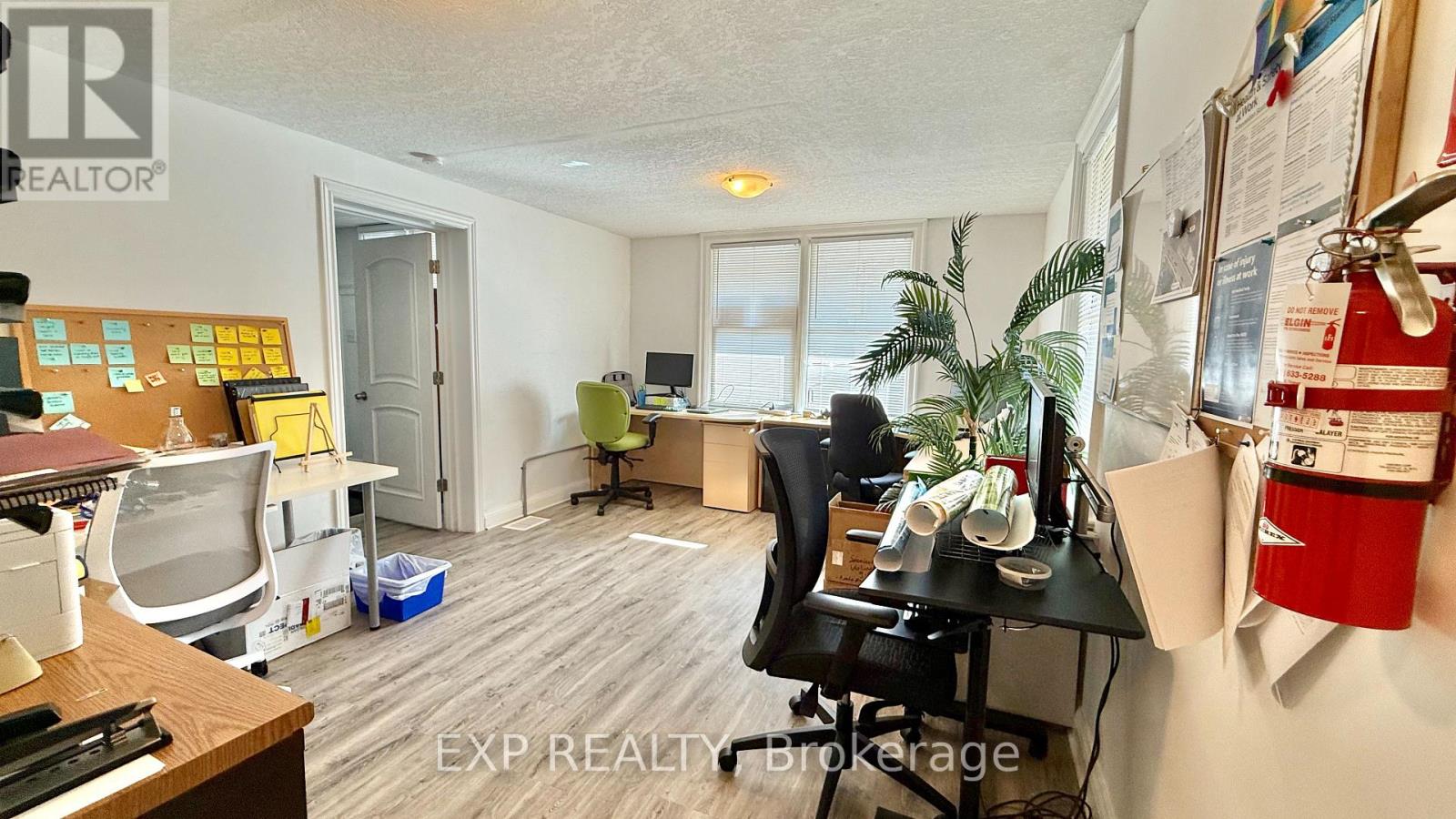 74 Queen Street N, Kitchener, Ontario  N2H 2H3 - Photo 27 - X12401718