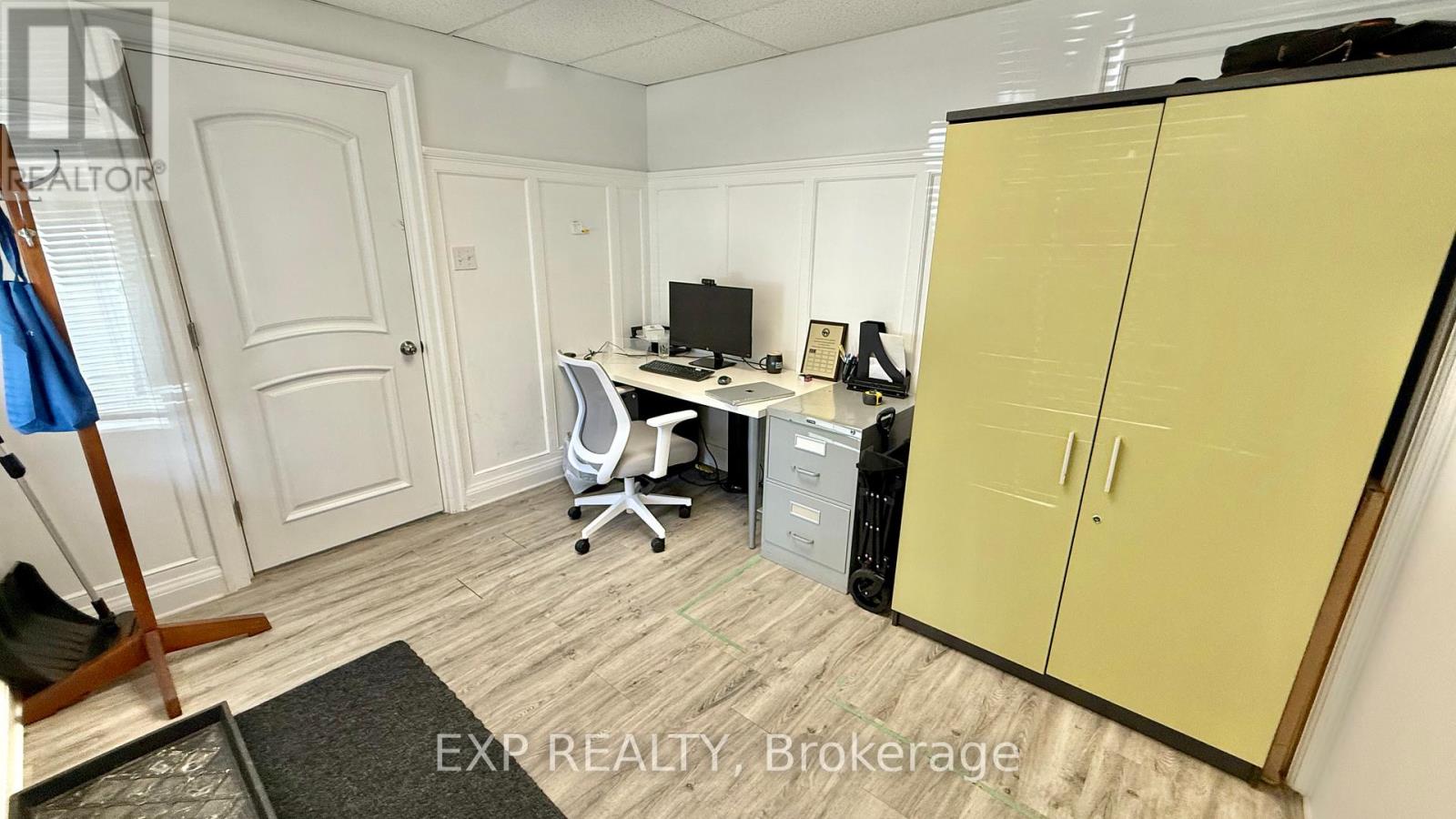 74 Queen Street N, Kitchener, Ontario  N2H 2H3 - Photo 32 - X12401718