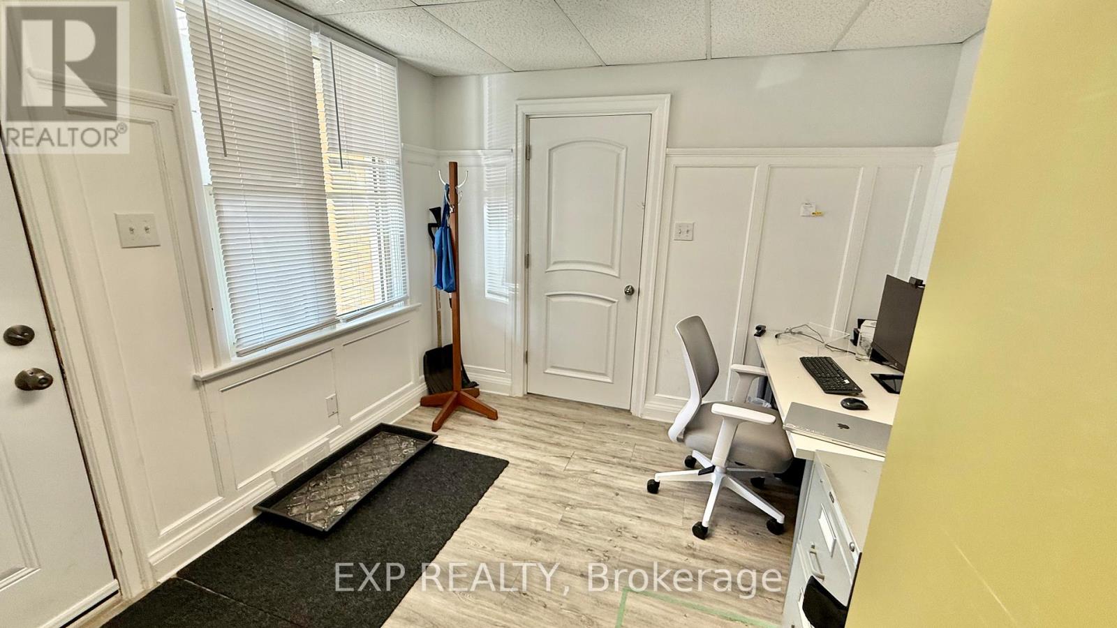 74 Queen Street N, Kitchener, Ontario  N2H 2H3 - Photo 33 - X12401718