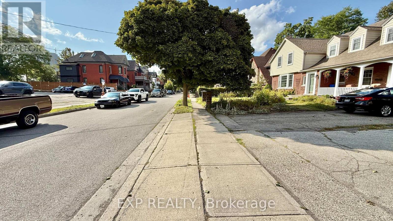 74 Queen Street N, Kitchener, Ontario  N2H 2H3 - Photo 5 - X12401718