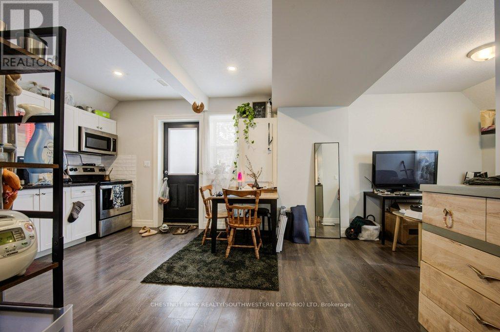 374 Louisa Street, Kitchener, Ontario  N2H 5N4 - Photo 14 - X12401727