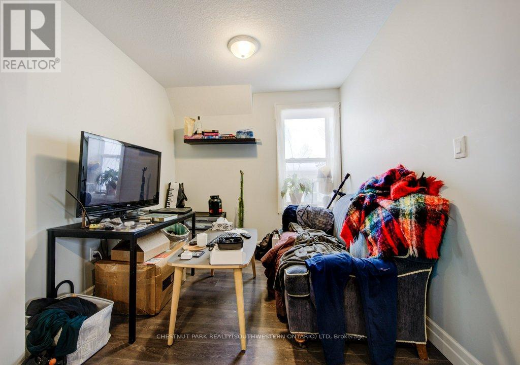 374 Louisa Street, Kitchener, Ontario  N2H 5N4 - Photo 15 - X12401727