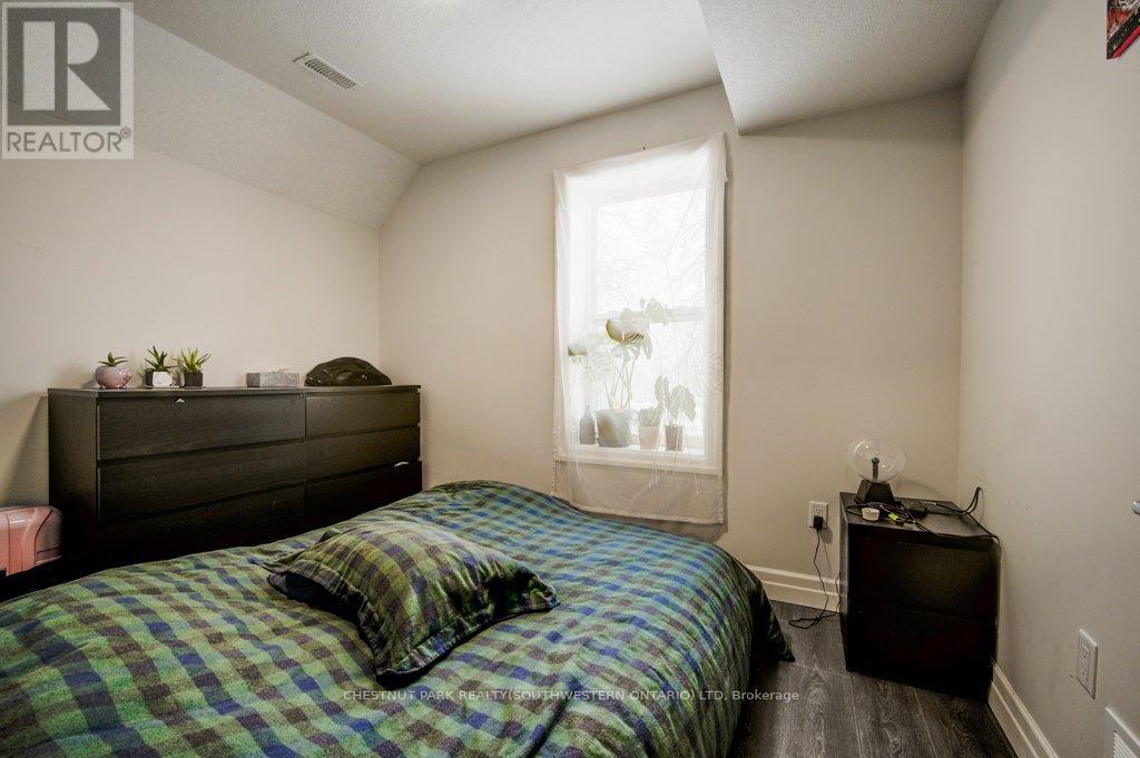 374 Louisa Street, Kitchener, Ontario  N2H 5N4 - Photo 17 - X12401727