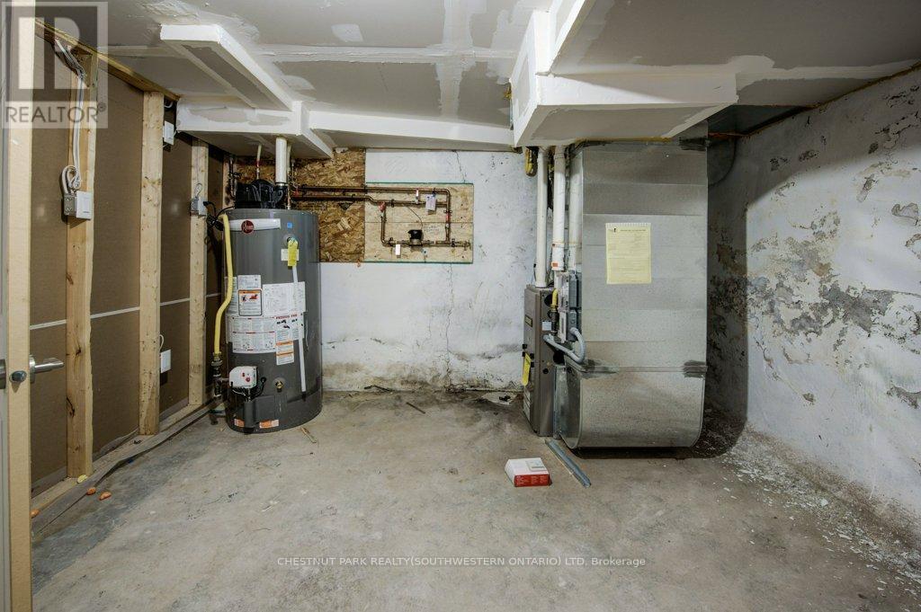 374 Louisa Street, Kitchener, Ontario  N2H 5N4 - Photo 25 - X12401727