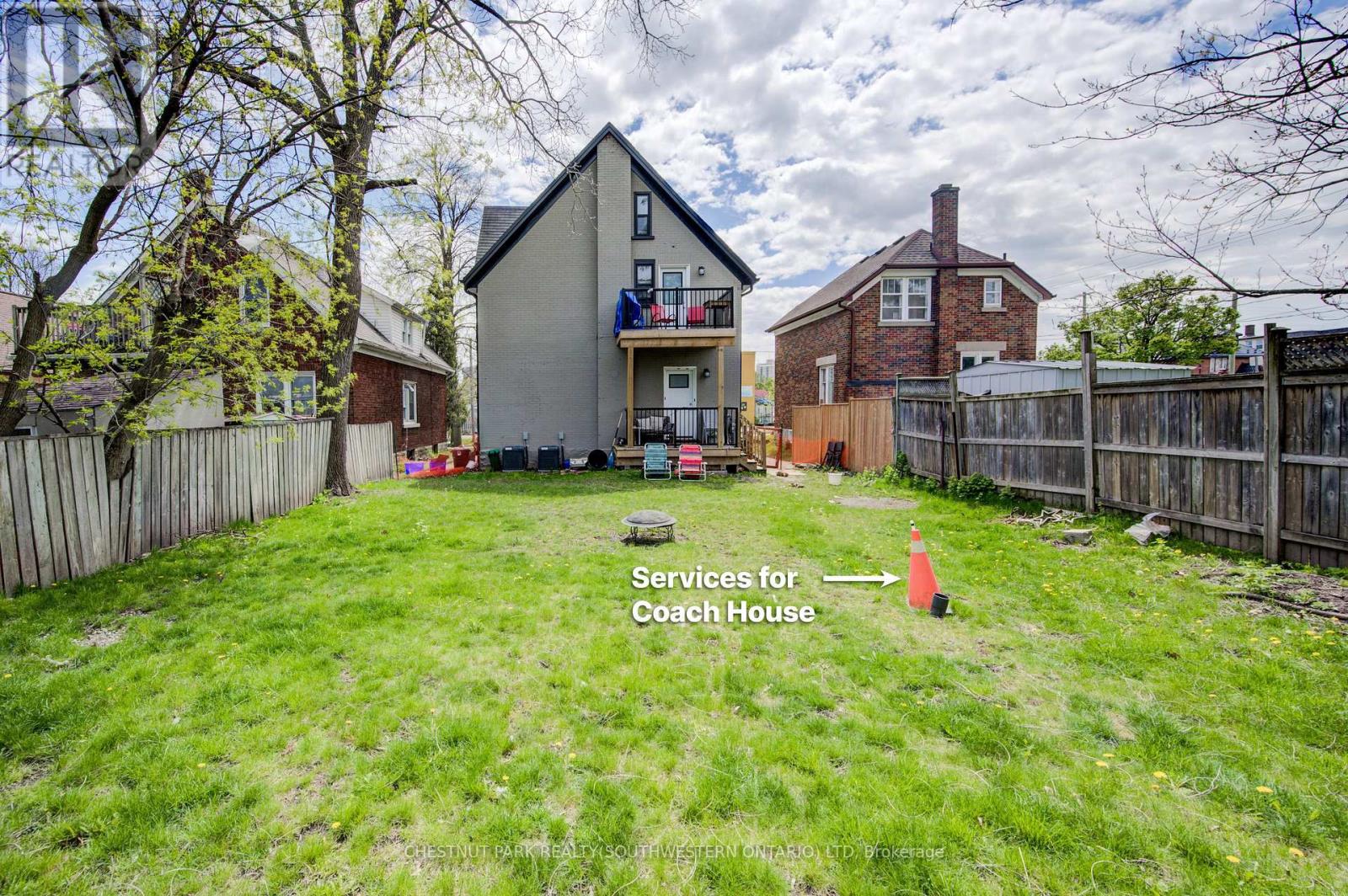 374 Louisa Street, Kitchener, Ontario  N2H 5N4 - Photo 27 - X12401727
