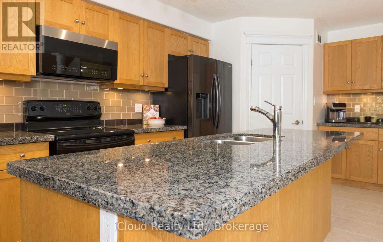 105 Hampson Crescent, Guelph/eramosa, Ontario  N0B 2K0 - Photo 13 - X12401739