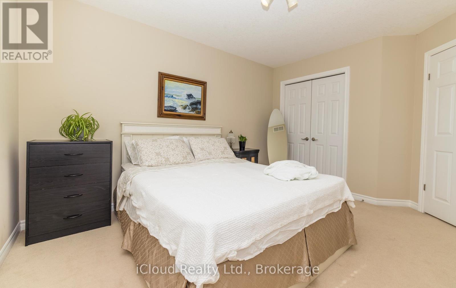 105 Hampson Crescent, Guelph/eramosa, Ontario  N0B 2K0 - Photo 29 - X12401739