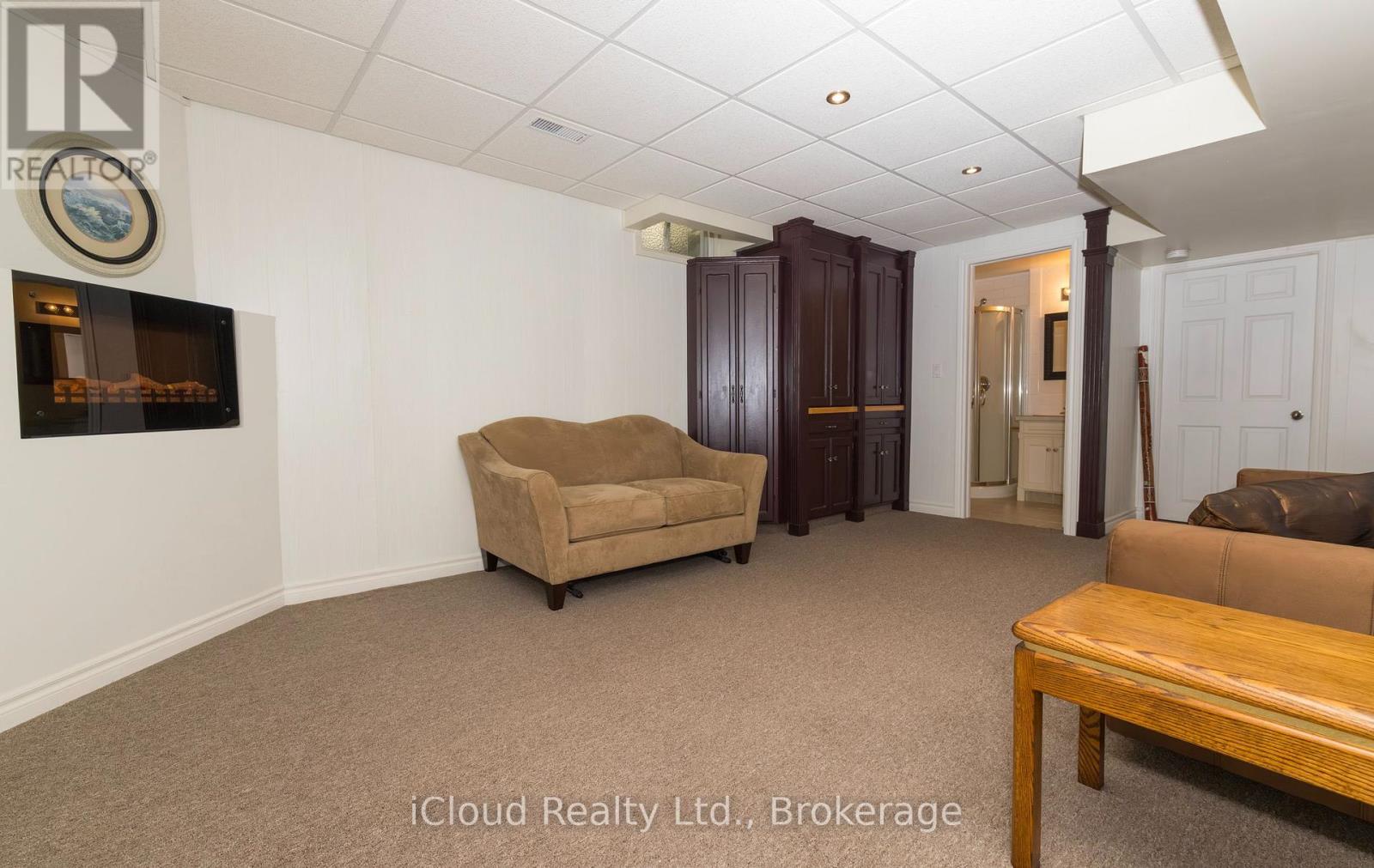 105 Hampson Crescent, Guelph/eramosa, Ontario  N0B 2K0 - Photo 37 - X12401739