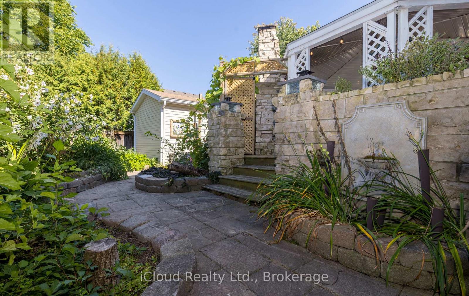 105 Hampson Crescent, Guelph/eramosa, Ontario  N0B 2K0 - Photo 46 - X12401739
