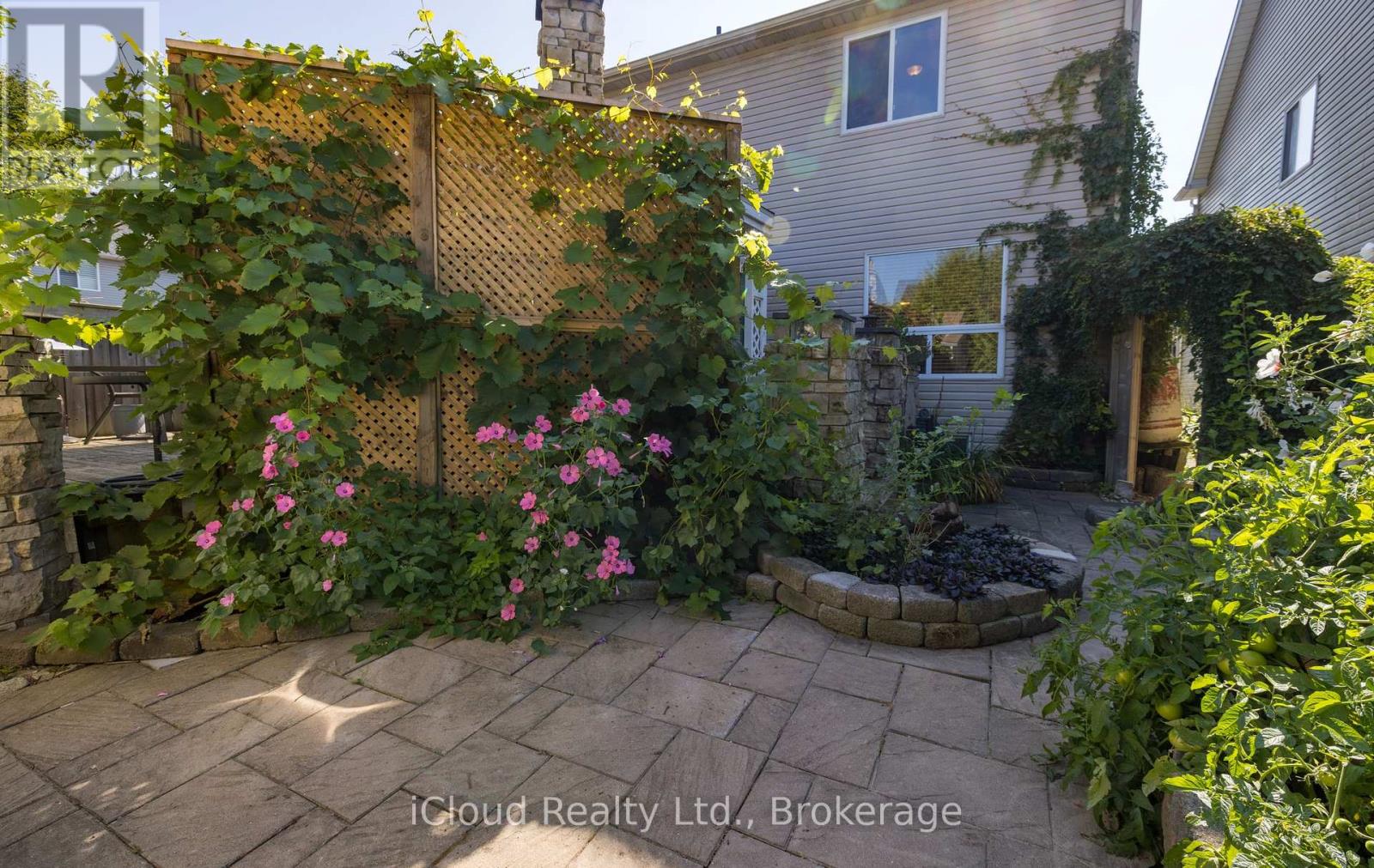 105 Hampson Crescent, Guelph/eramosa, Ontario  N0B 2K0 - Photo 47 - X12401739