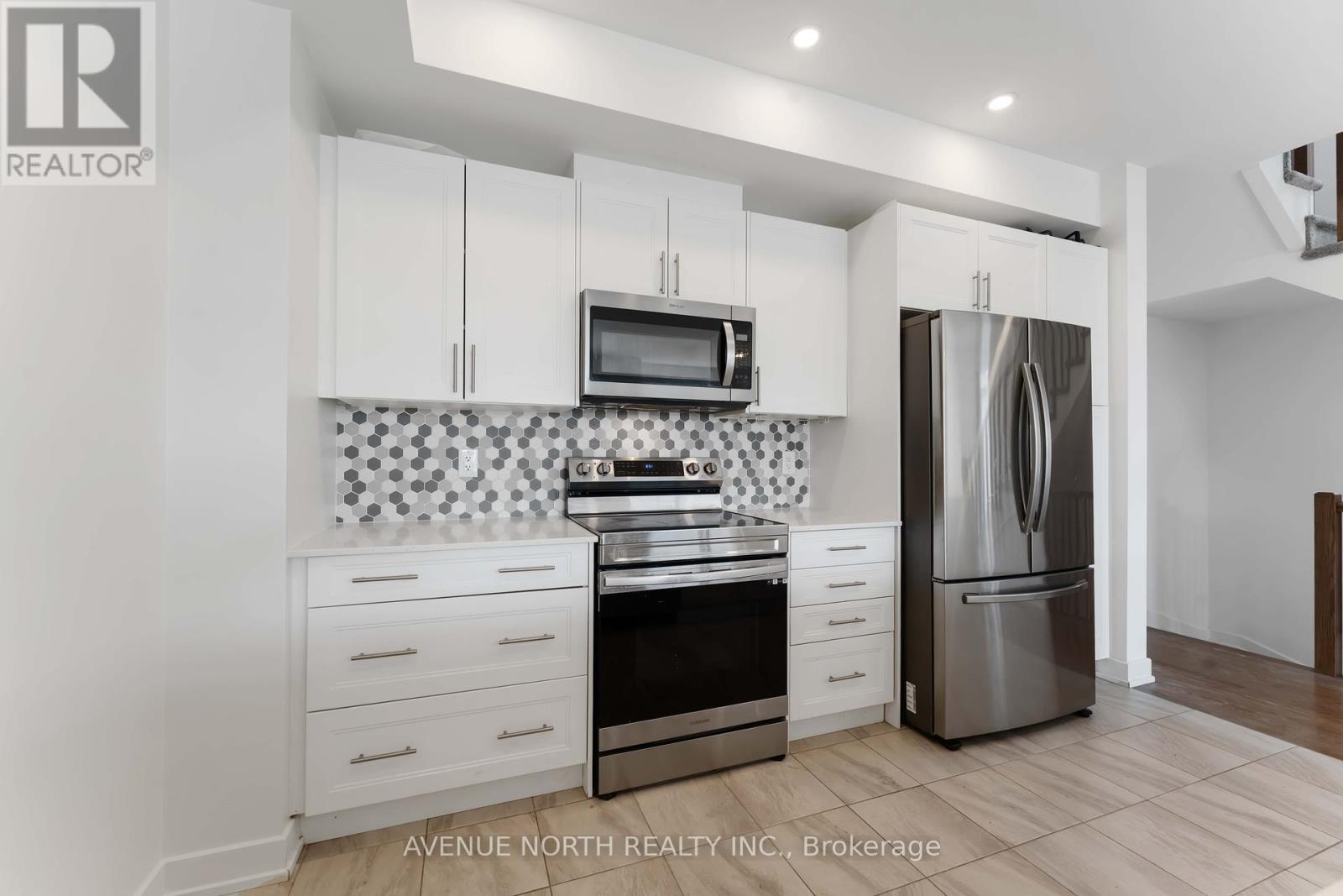 870 Anciano Crescent, Ottawa, Ontario  K2S 2R8 - Photo 14 - X12401759