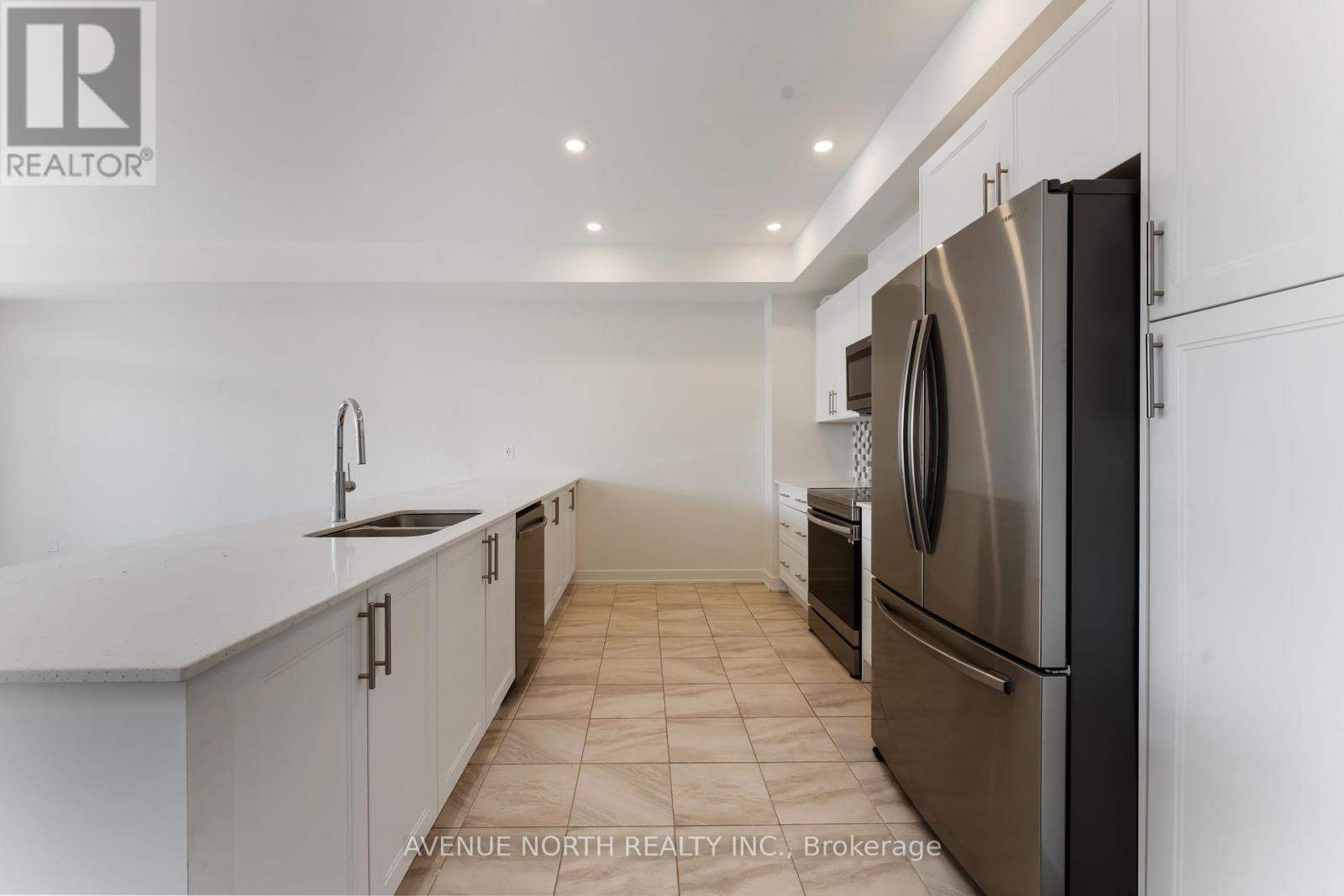 870 Anciano Crescent, Ottawa, Ontario  K2S 2R8 - Photo 16 - X12401759