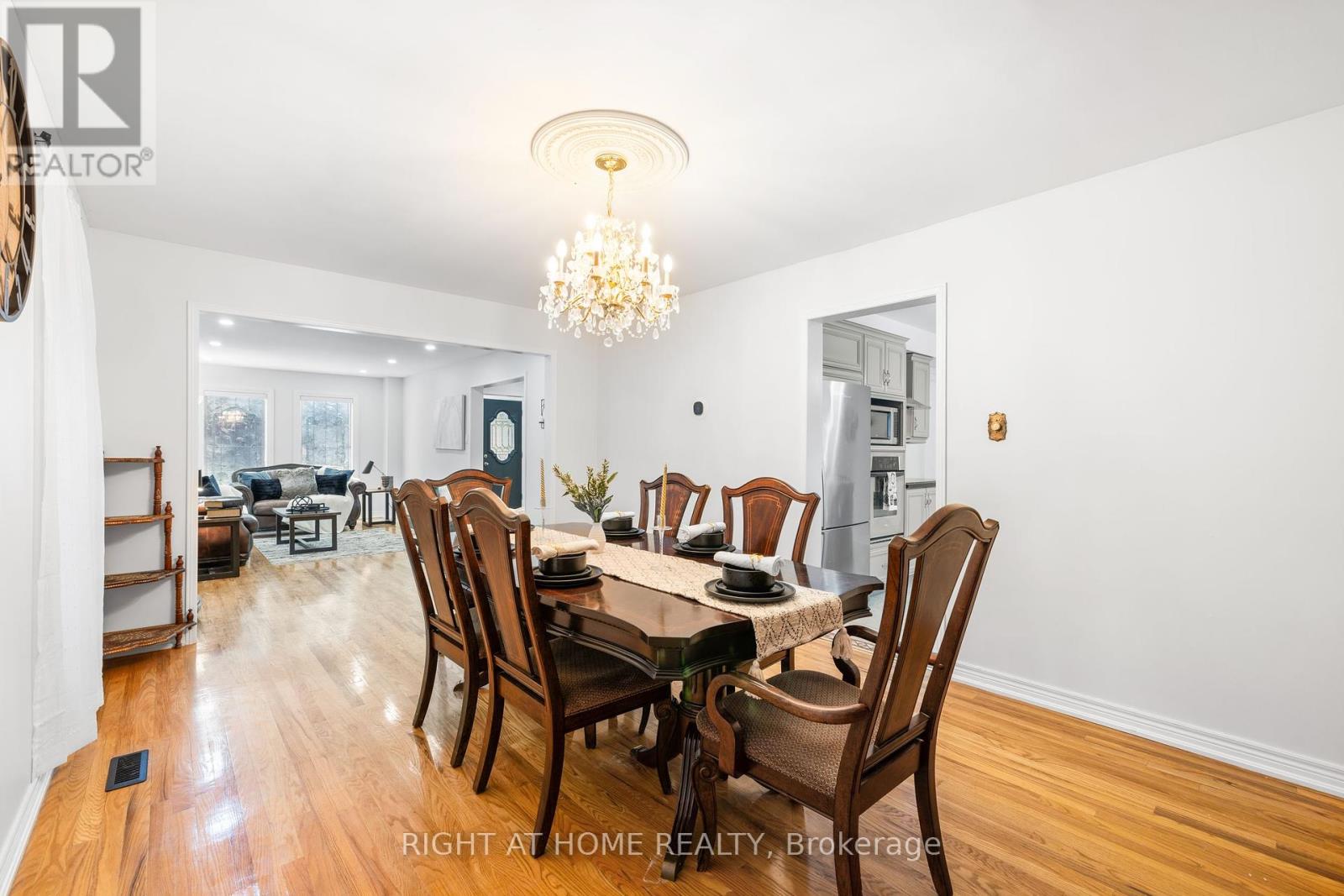 4469 Idlewilde Crescent, Mississauga, Ontario  L5M 4E8 - Photo 19 - W12401761