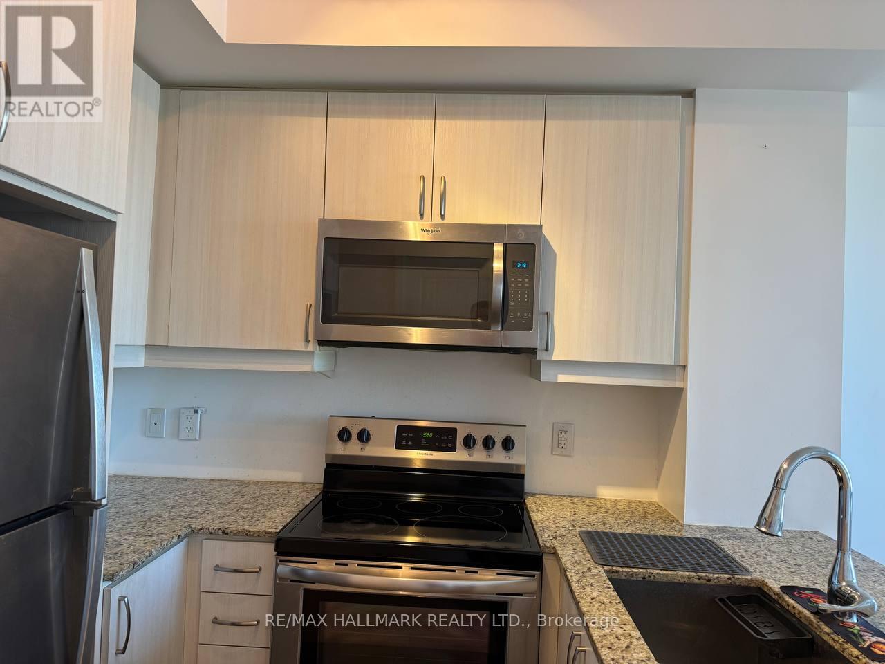 1114 - 9205 Yonge Street, Richmond Hill, Ontario  L4C 6Z2 - Photo 13 - N12401762