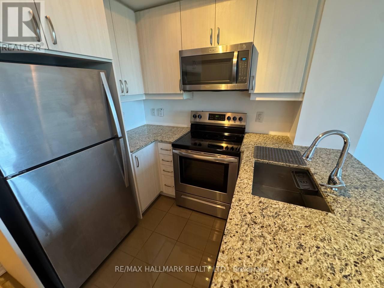 1114 - 9205 Yonge Street, Richmond Hill, Ontario  L4C 6Z2 - Photo 10 - N12401762