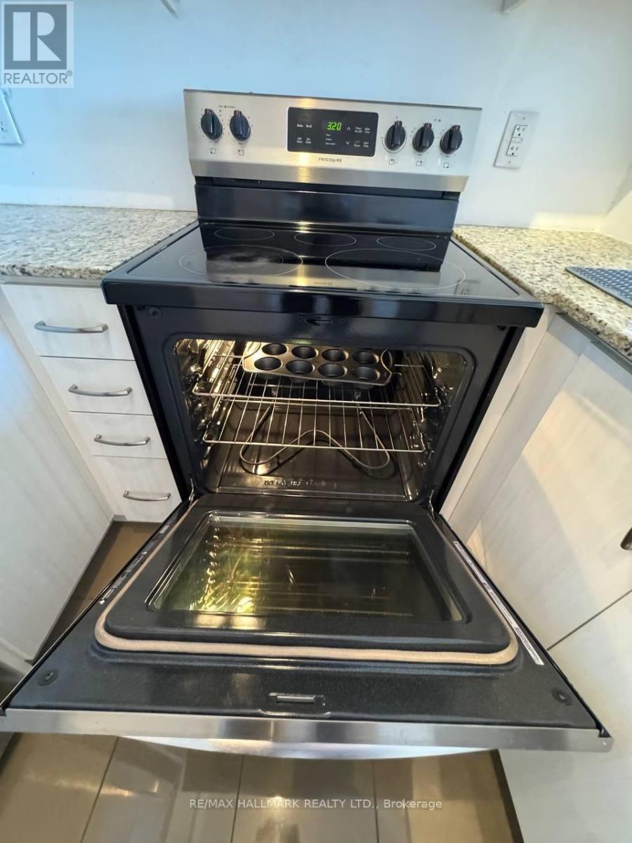 1114 - 9205 Yonge Street, Richmond Hill, Ontario  L4C 6Z2 - Photo 16 - N12401762