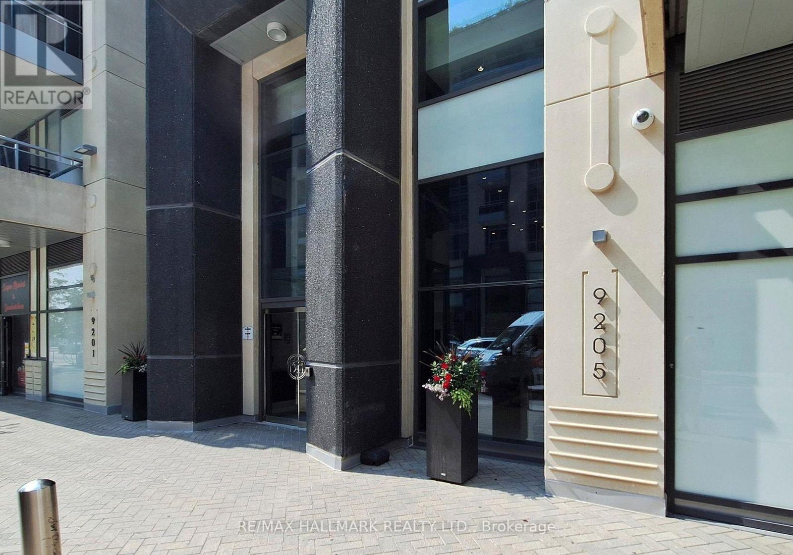 1114 - 9205 Yonge Street, Richmond Hill, Ontario  L4C 6Z2 - Photo 39 - N12401762
