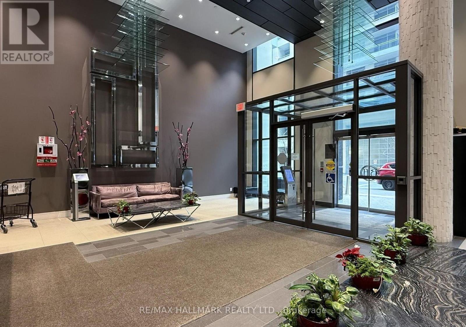 1114 - 9205 Yonge Street, Richmond Hill, Ontario  L4C 6Z2 - Photo 40 - N12401762