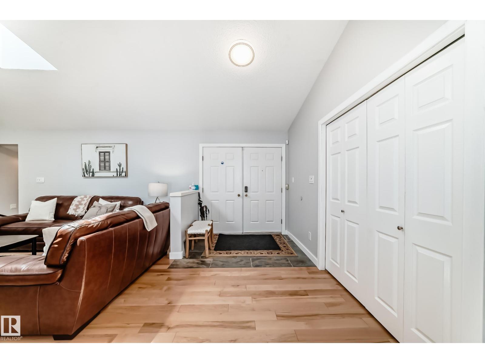 424 Butchart Dr Nw, Edmonton, Alberta  T6R 1R1 - Photo 8 - E4457650