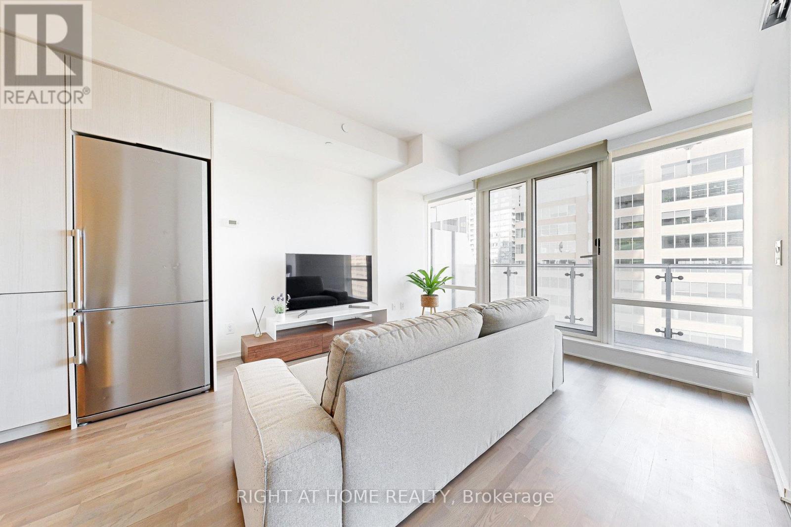3312 - 1 Bloor Street E, Toronto (Church-Yonge Corridor), Ontario  M4W 0A8 - Photo 11 - C12401778